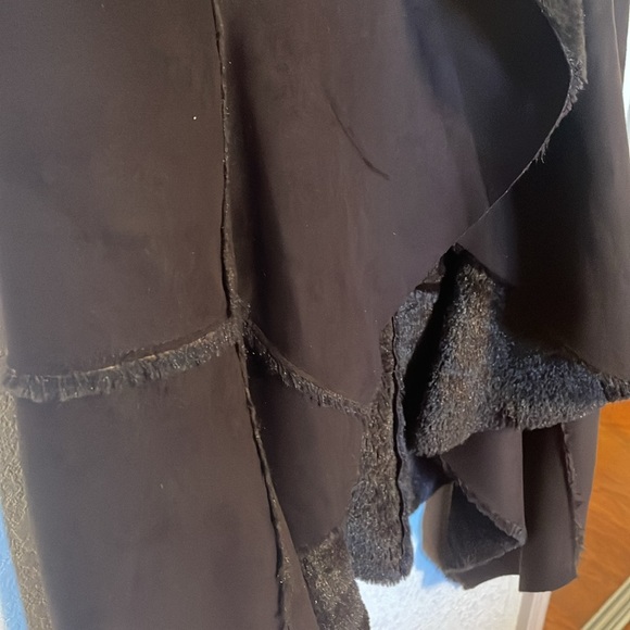 Vest - Picture 3 of 7